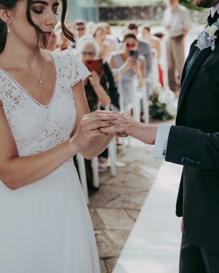 0C613313-5AE2-45F9-823E-C3360F7439AD