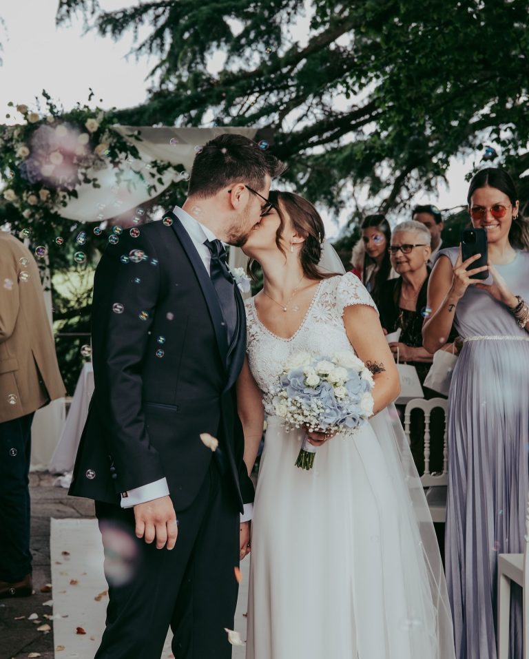 523B21F1-741F-4AED-AFD4-81988D502251